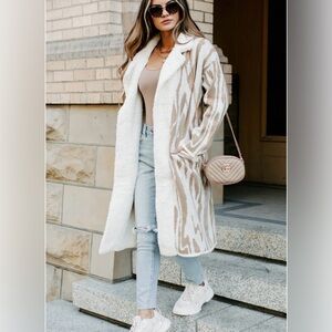 NWOT- la Lavon- Sherpa lined cardigan